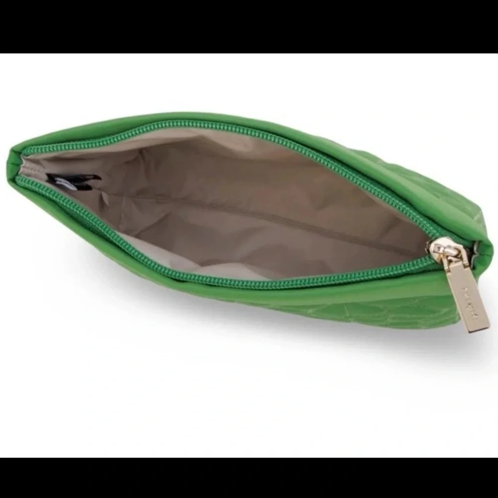 Kate Spade Spade Flower Quilted Cosmetic Pouch – Green – NWT‎ KK254